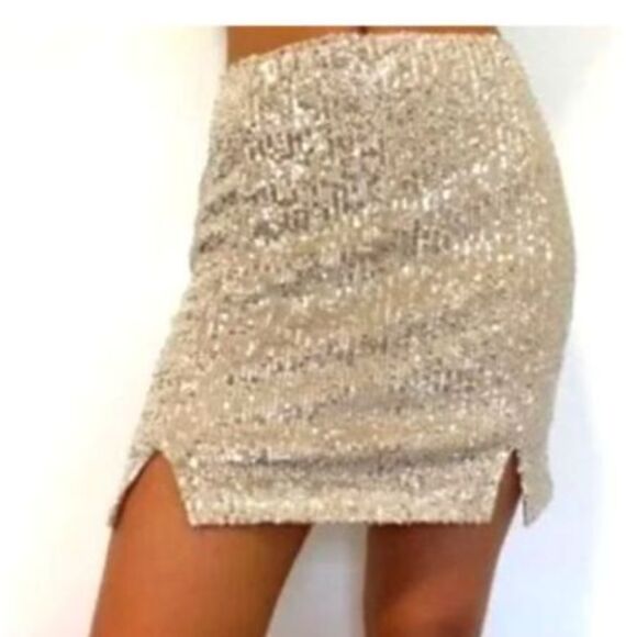 Love on a hanger sexy mini skirt sequins disco glam new fits 2 or 3 - Picture 5 of 5